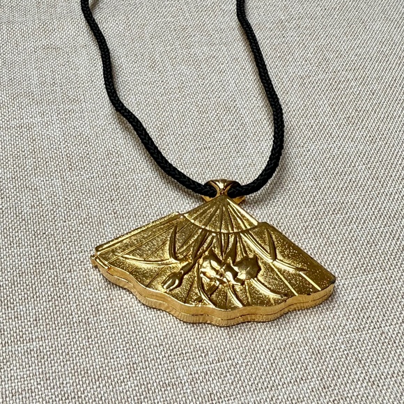 Vintage Celia Sebiri Gold Fan Locket Pendant Necklace on Cord - Picture 1 of 11